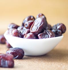 khasiat buah kurma dan susu bagi kesehatan